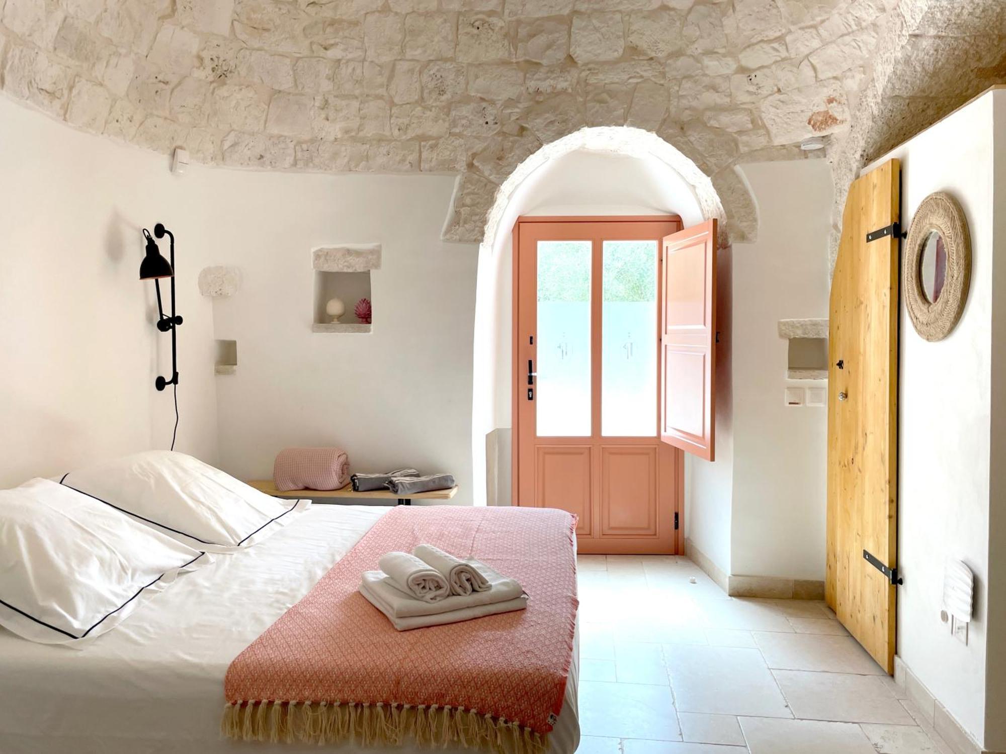 Trullo Panna Fragola - Exclusive Four Bedroom Villa & Private Pool マルティナ・フランカ エクステリア 写真